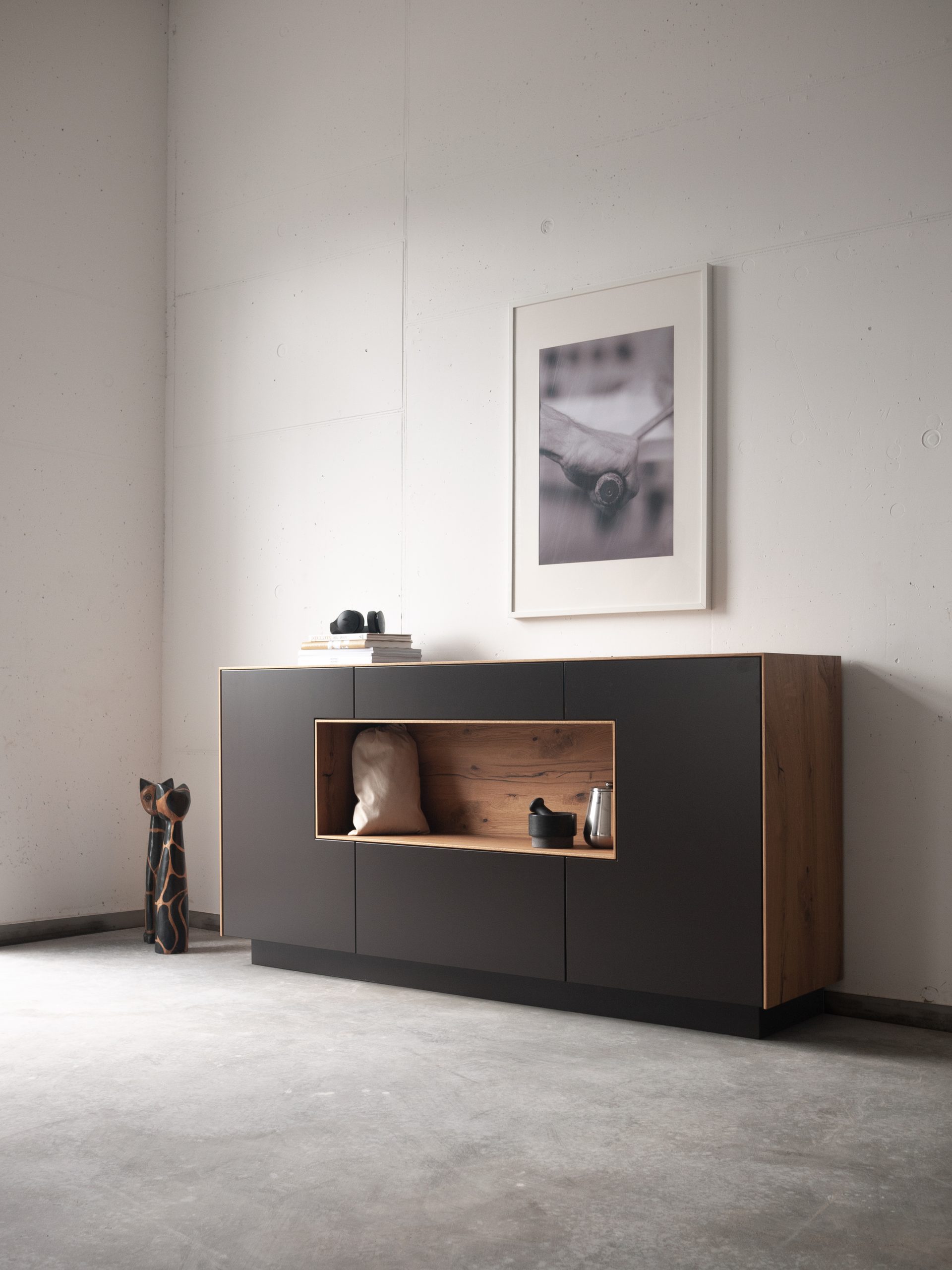Handgefertigtes Sideboard aus Massivholz — Schreinerei Holzdesign Grünwald Dinkelscherben